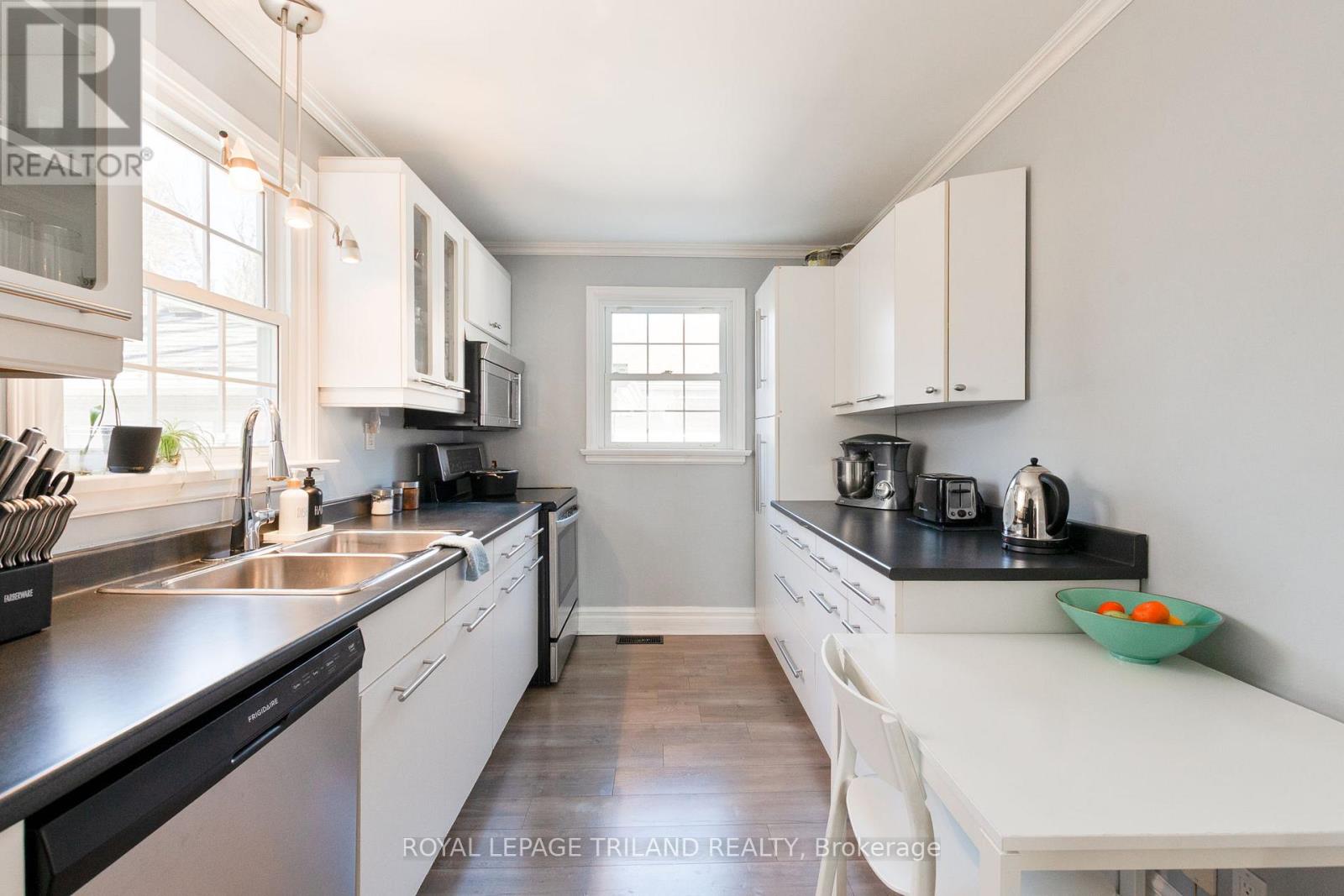 417 Byron Boulevard, London South, Ontario  N6K 2L6 - Photo 14 - X12934910