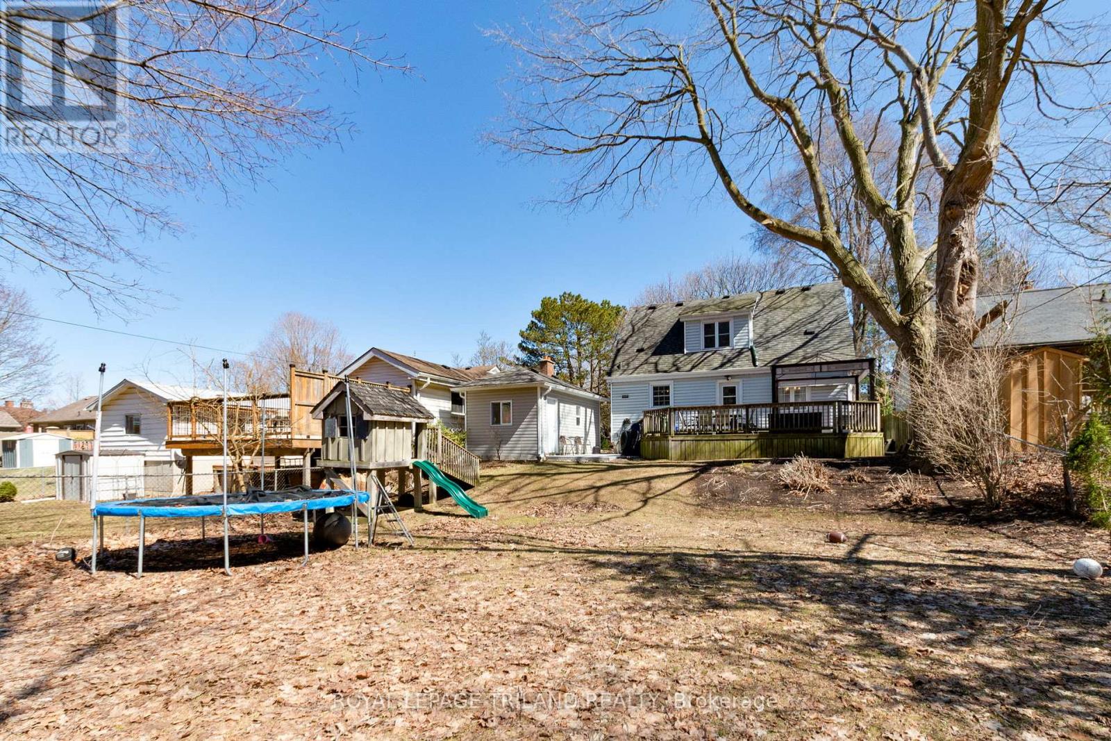 417 Byron Boulevard, London South, Ontario  N6K 2L6 - Photo 37 - X12934910