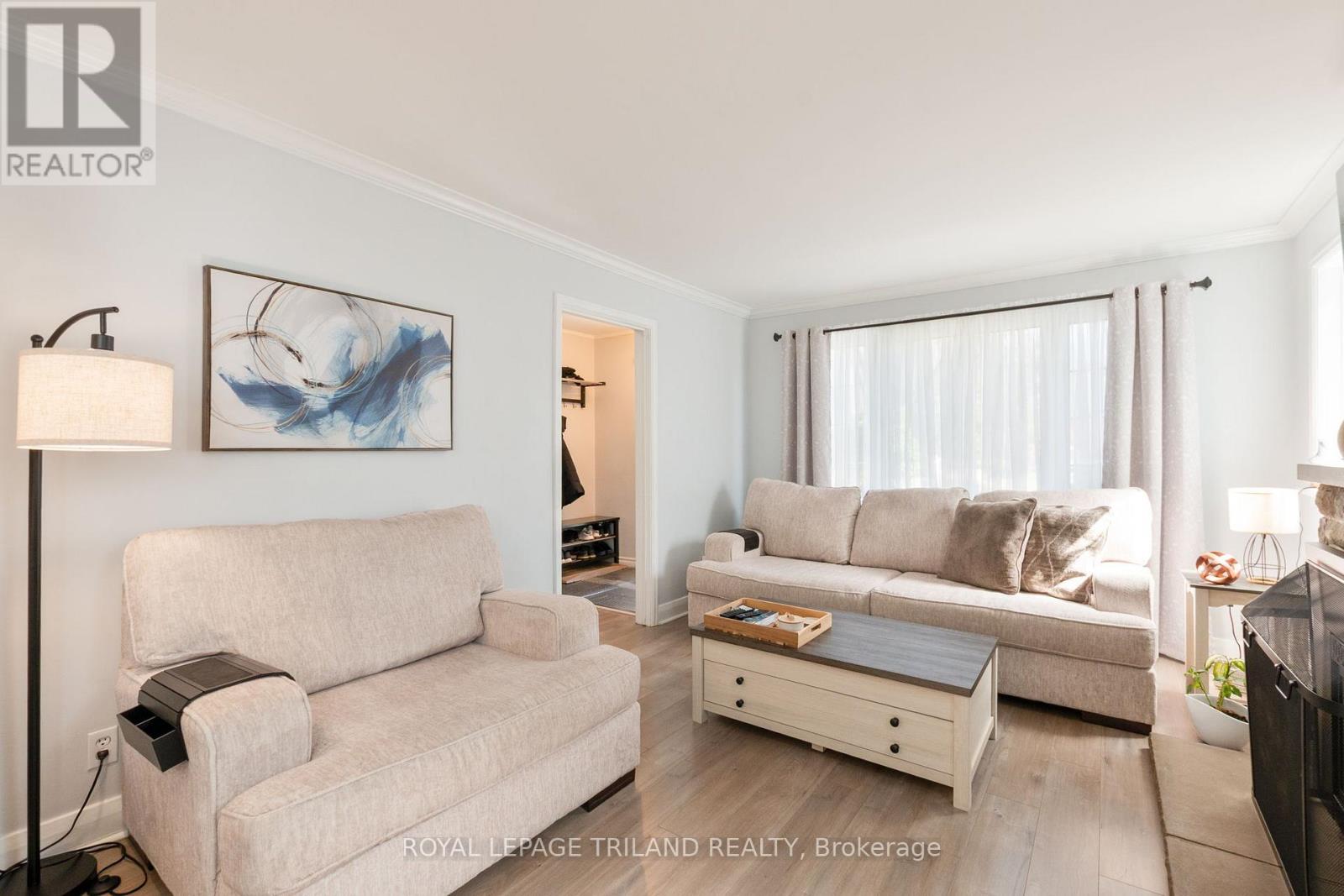 417 Byron Boulevard, London South, Ontario  N6K 2L6 - Photo 7 - X12934910