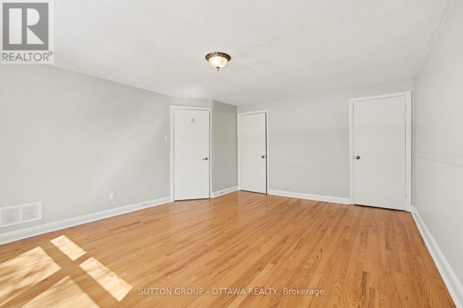 1071 Aldea Avenue, Ottawa, Ontario K1H 8B8 - Photo 22 - X12934792
