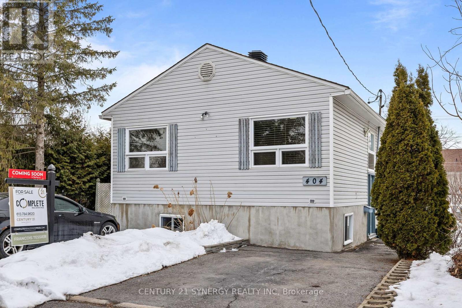 404 Dieppe Street, Ottawa, Ontario  K1L 6V4 - Photo 2 - X12934828