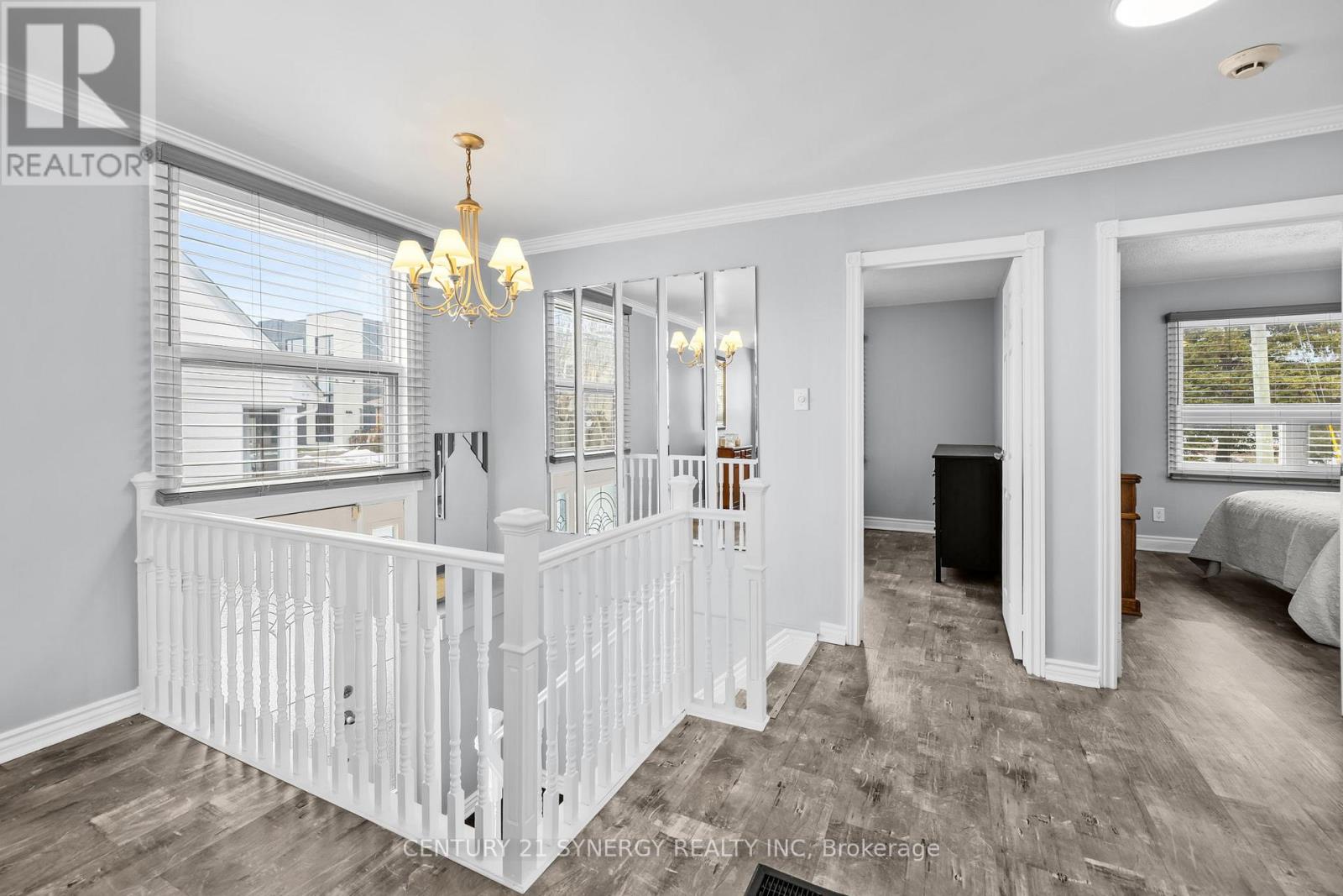 404 Dieppe Street, Ottawa, Ontario  K1L 6V4 - Photo 3 - X12934828