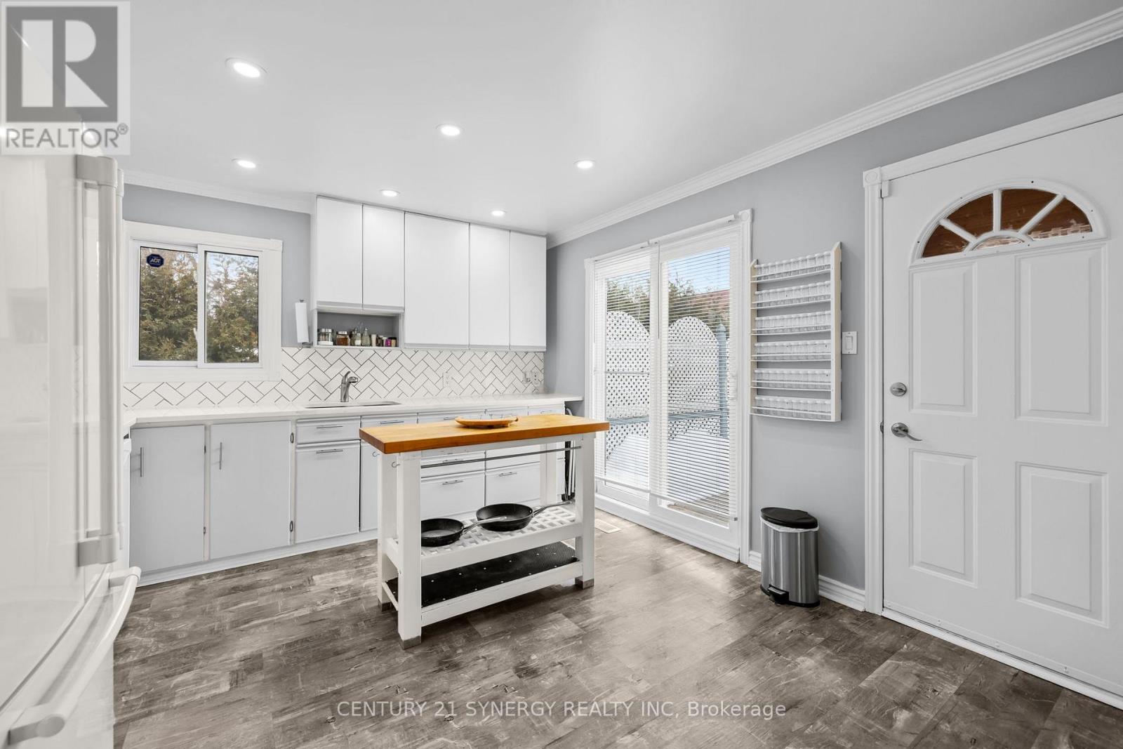 404 Dieppe Street, Ottawa, Ontario  K1L 6V4 - Photo 5 - X12934828