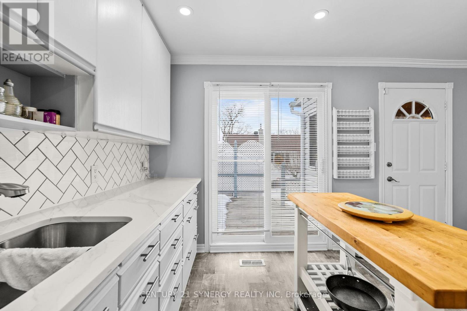 404 Dieppe Street, Ottawa, Ontario  K1L 6V4 - Photo 7 - X12934828