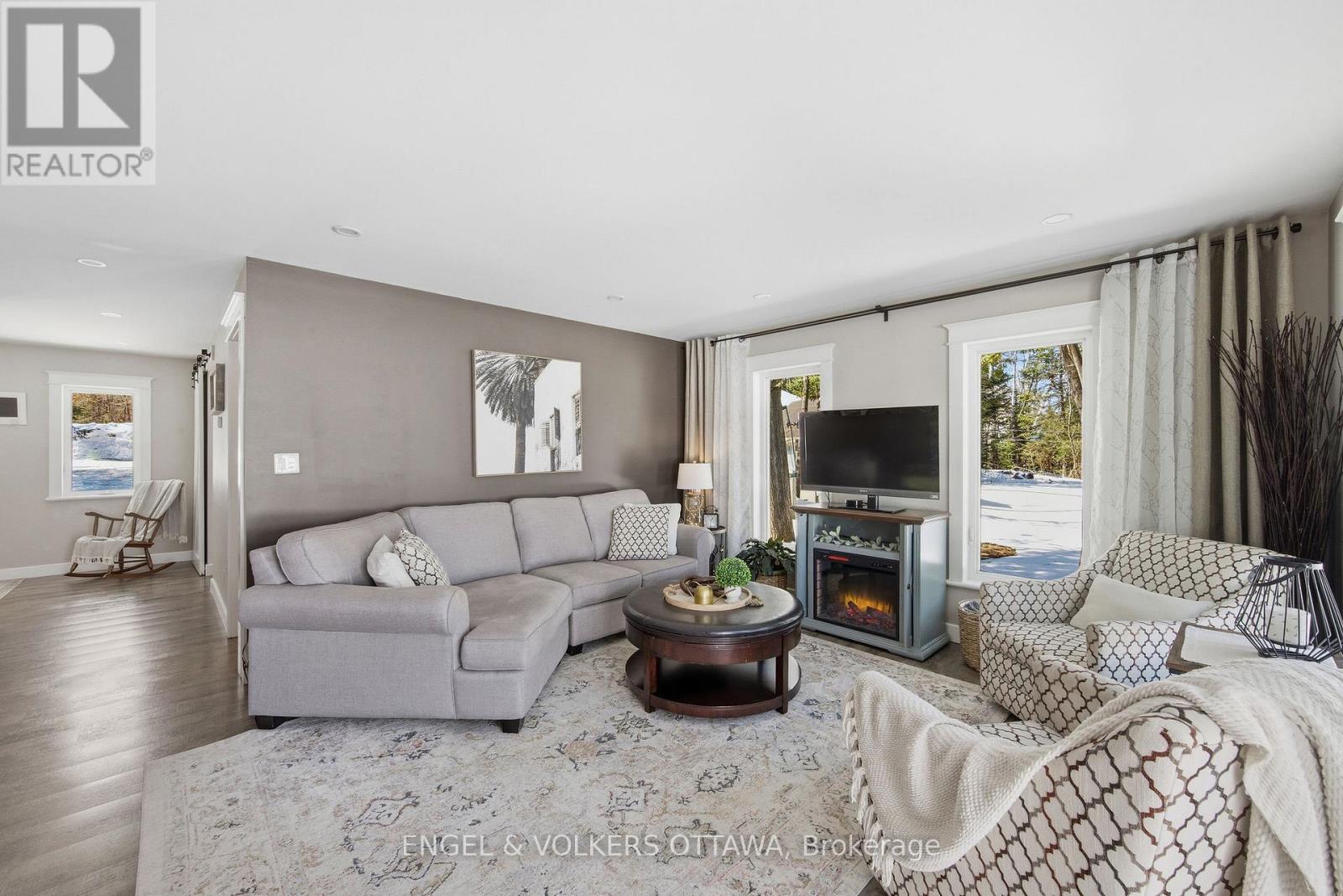 106 Whites Beach Trail, Whitewater Region, Ontario  K0J 2L0 - Photo 21 - X12934898