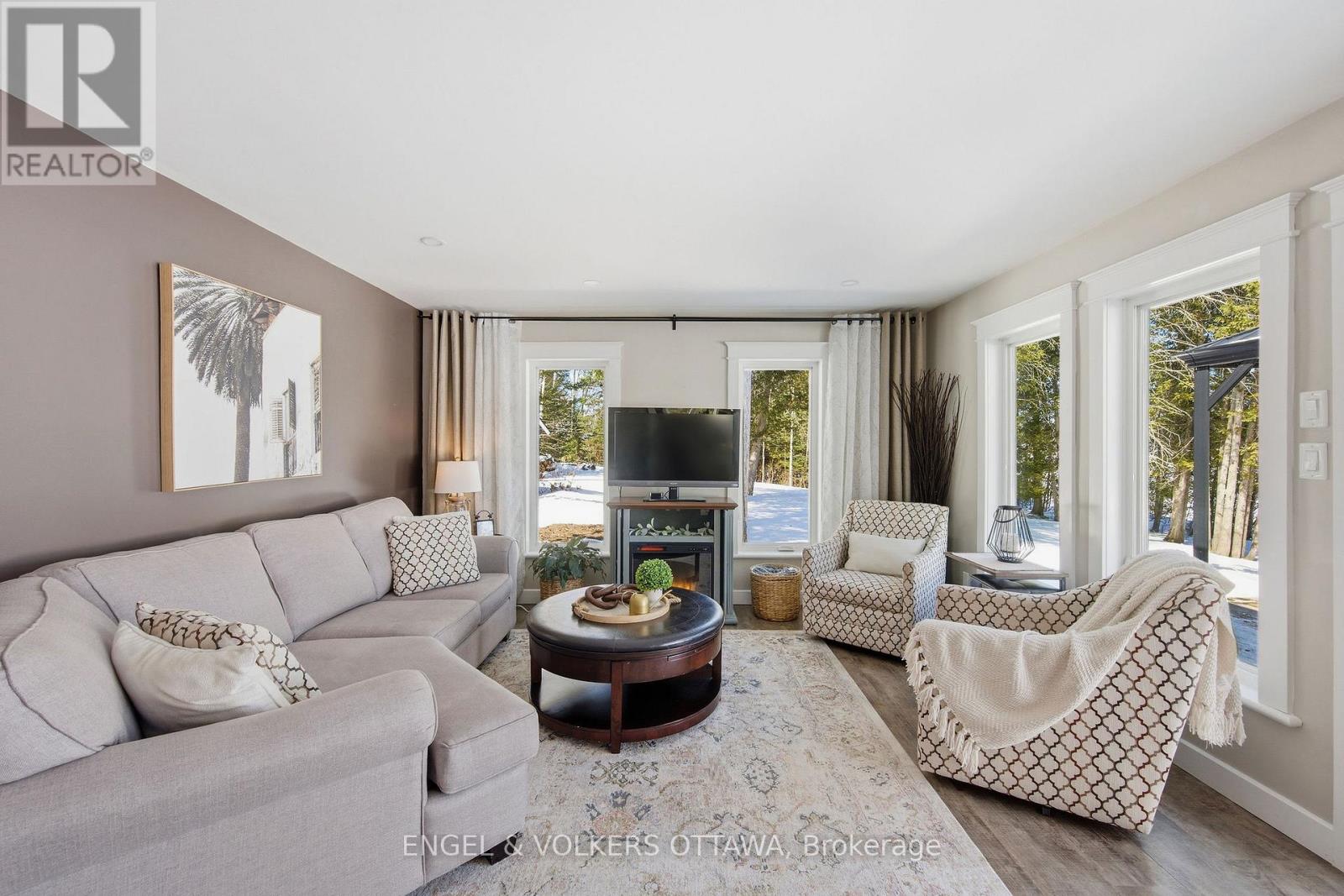 106 Whites Beach Trail, Whitewater Region, Ontario  K0J 2L0 - Photo 23 - X12934898