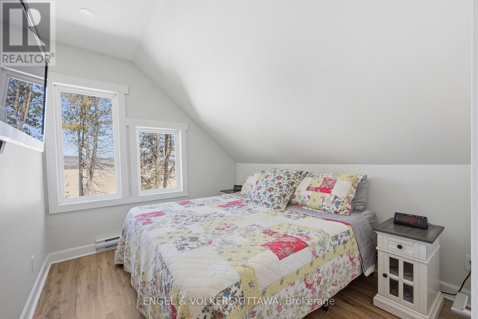 106 Whites Beach Trail, Whitewater Region, Ontario  K0J 2L0 - Photo 28 - X12934898