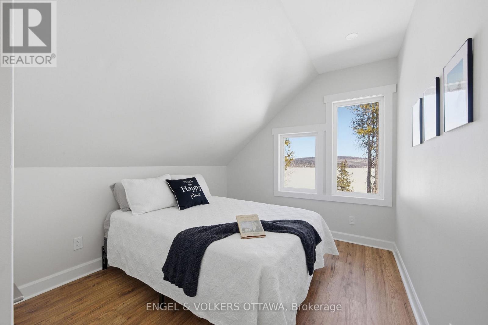 106 Whites Beach Trail, Whitewater Region, Ontario  K0J 2L0 - Photo 30 - X12934898