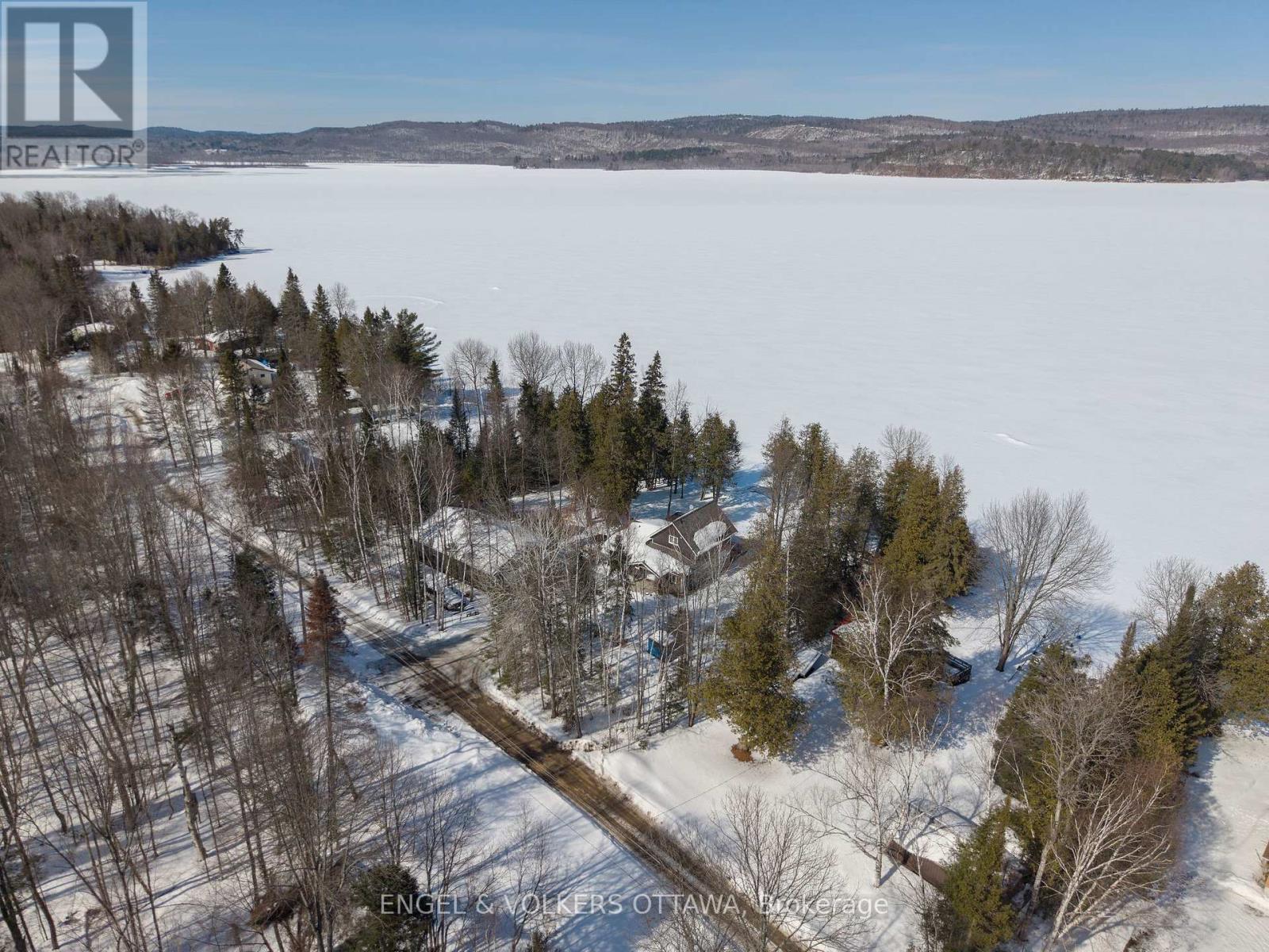 106 Whites Beach Trail, Whitewater Region, Ontario  K0J 2L0 - Photo 48 - X12934898