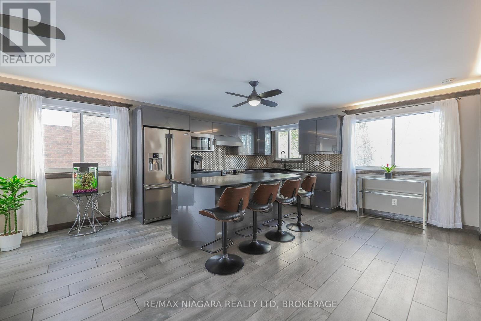 21 Jessica Drive, St. Catharines, Ontario  L2M 6V9 - Photo 11 - X12934728