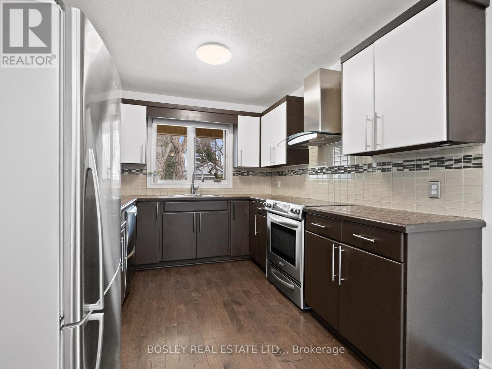 8 Emmett Street, Pelham, Ontario  L0S 1E0 - Photo 9 - X12934878