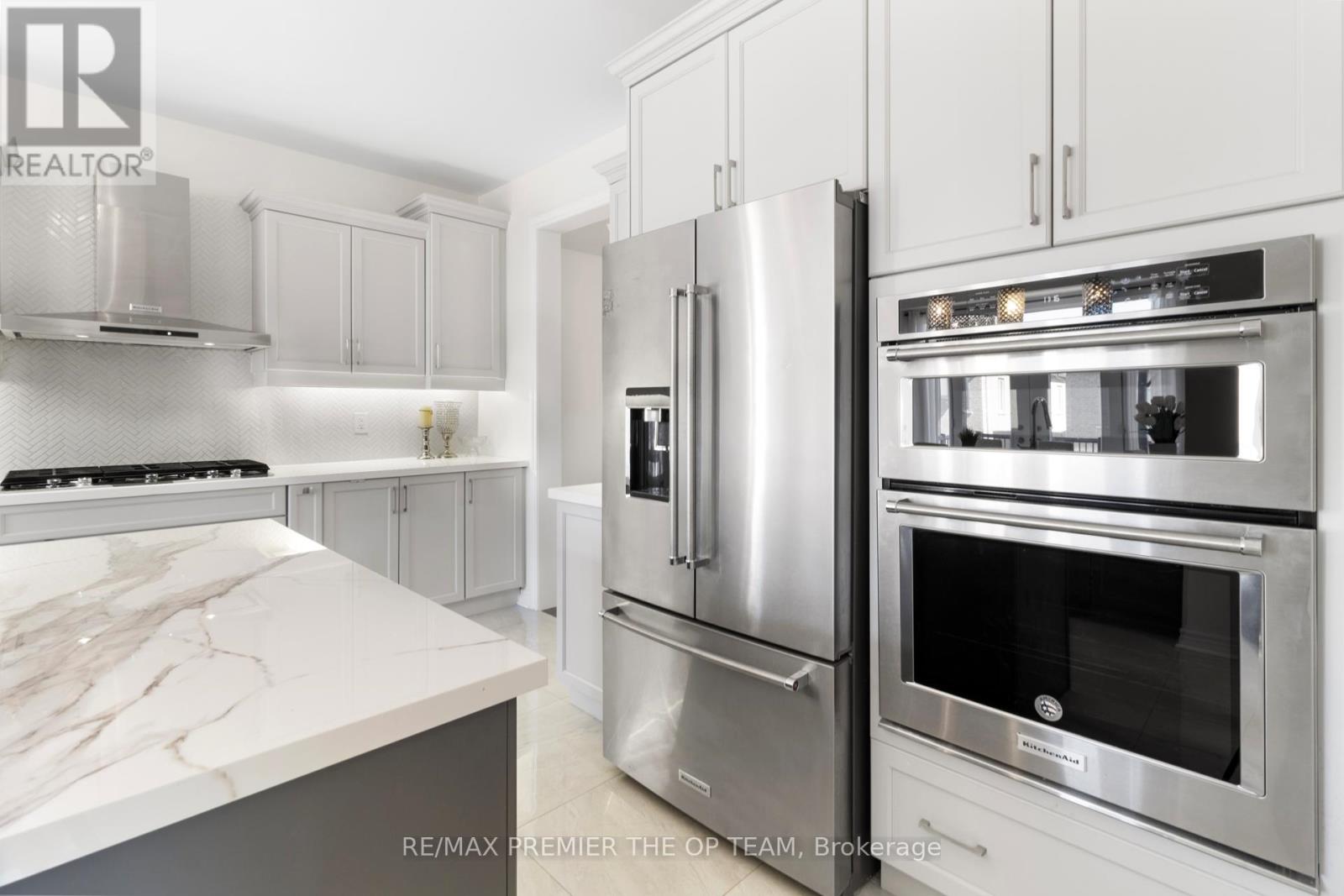 30 Bannockburn Drive, Vaughan, Ontario L4H 4P8 - Photo 17 - N12930428