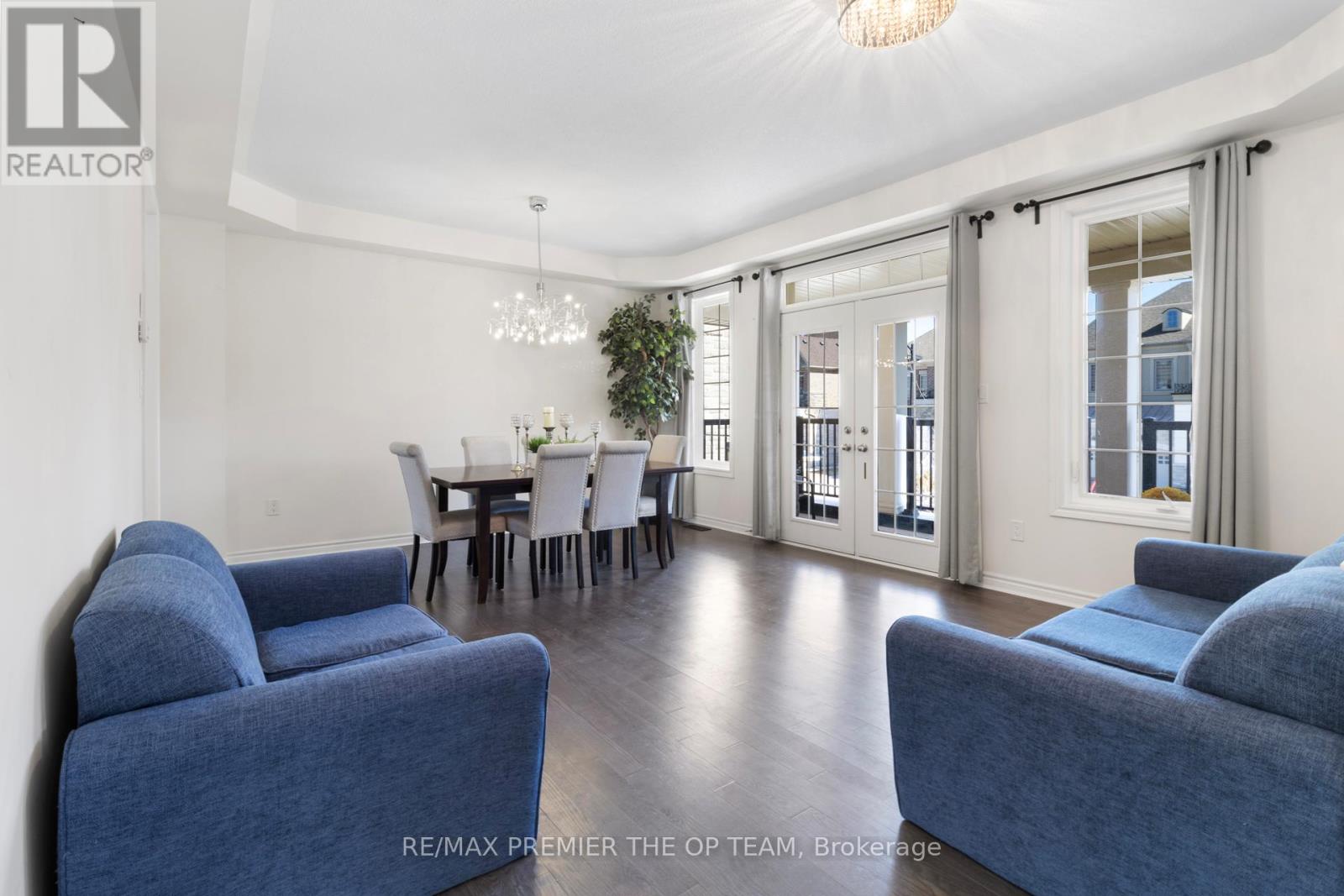 30 Bannockburn Drive, Vaughan, Ontario L4H 4P8 - Photo 5 - N12930428