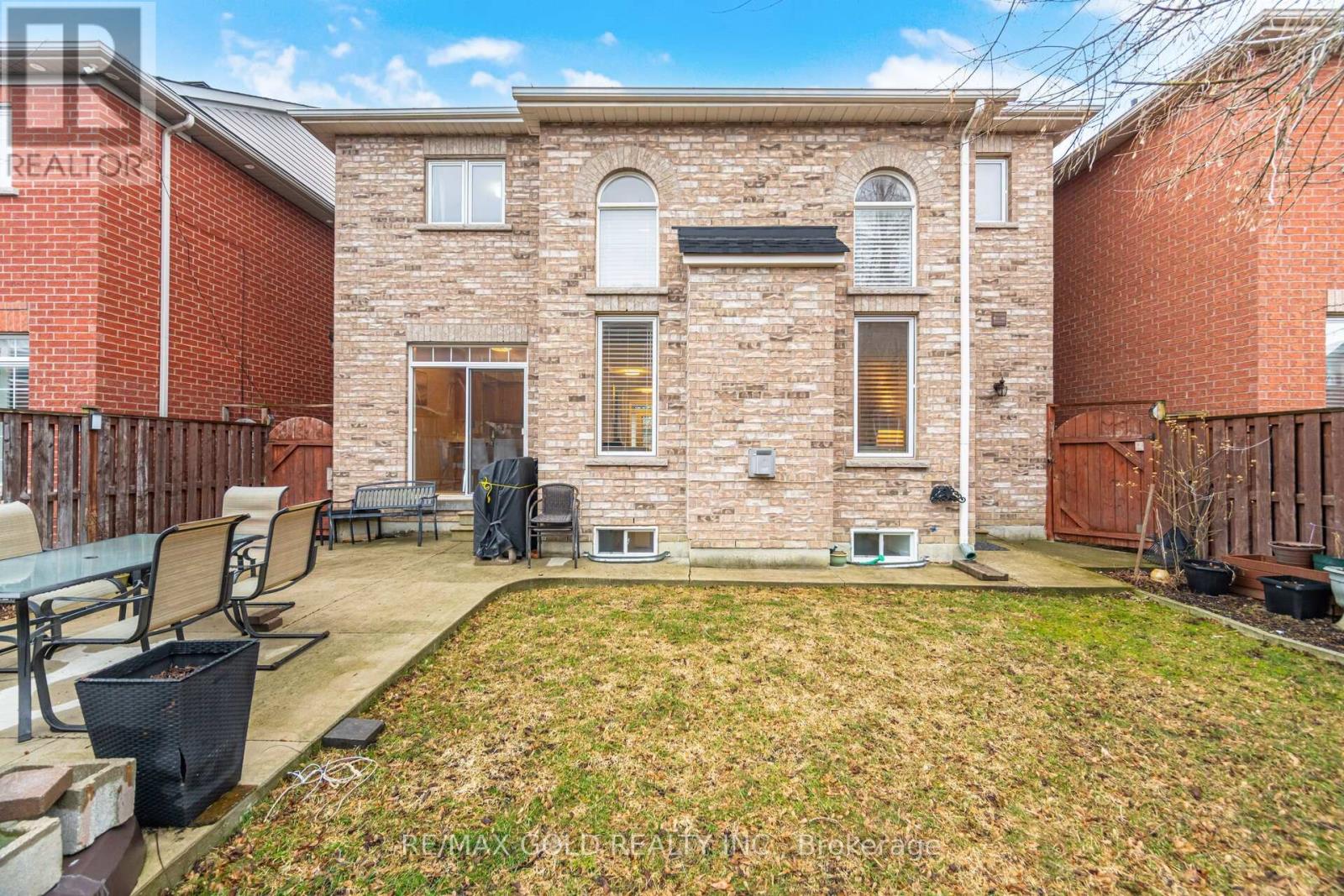 152 Father Tobin Road, Brampton (Sandringham-Wellington), Ontario  L6R 0E3 - Photo 37 - W12929510