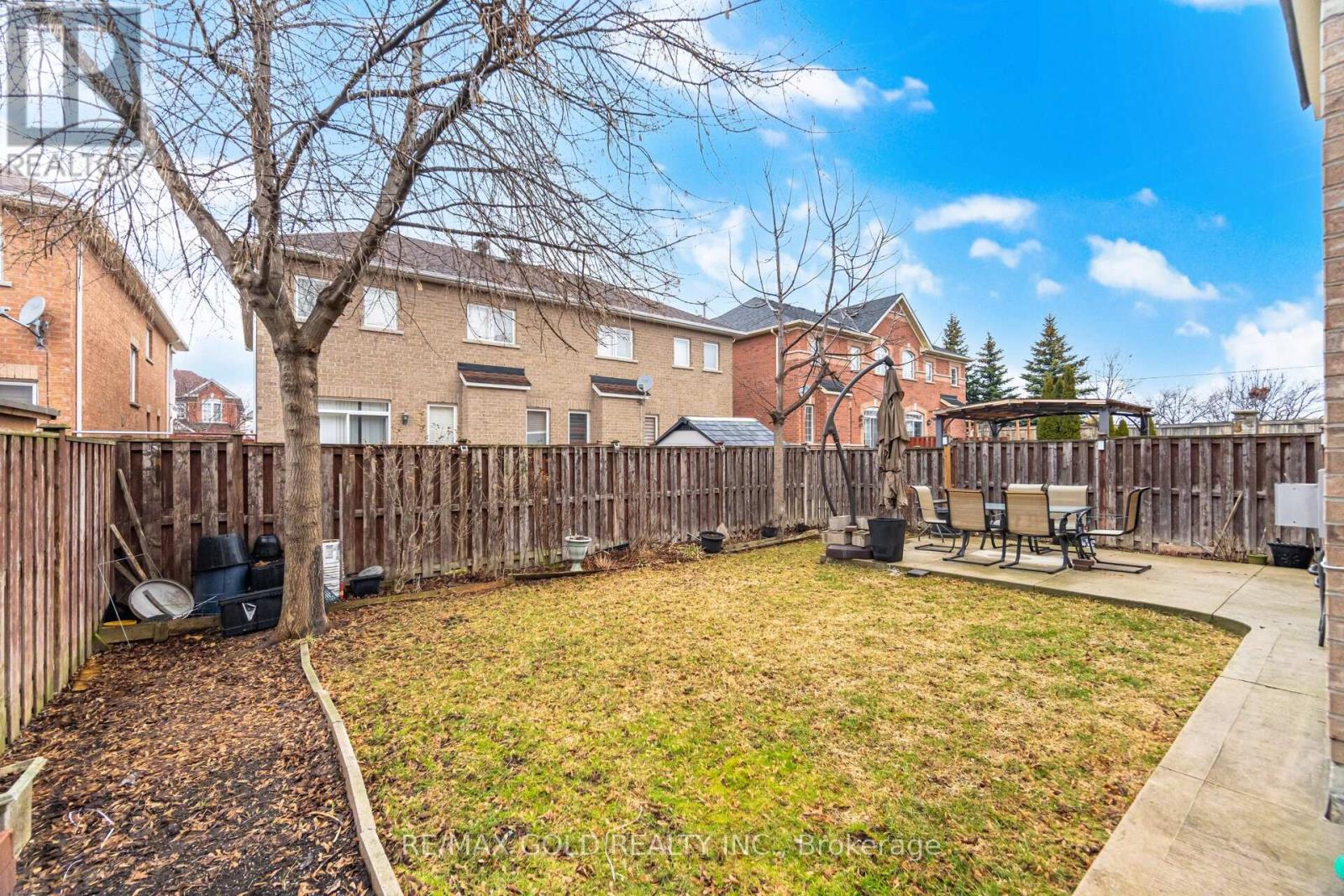 152 Father Tobin Road, Brampton (Sandringham-Wellington), Ontario  L6R 0E3 - Photo 38 - W12929510