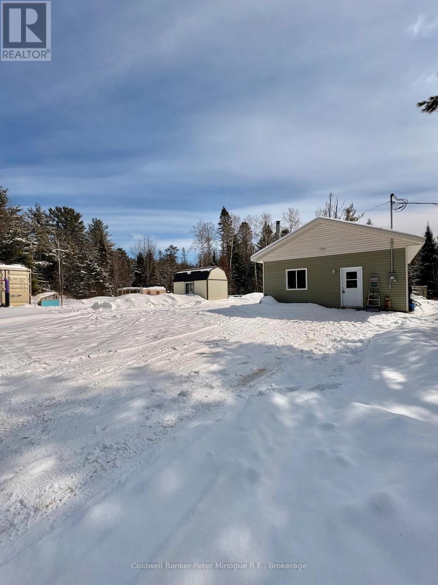 682 Donald Street, Papineau-Cameron, Ontario  P0H 1V0 - Photo 1 - X12934730