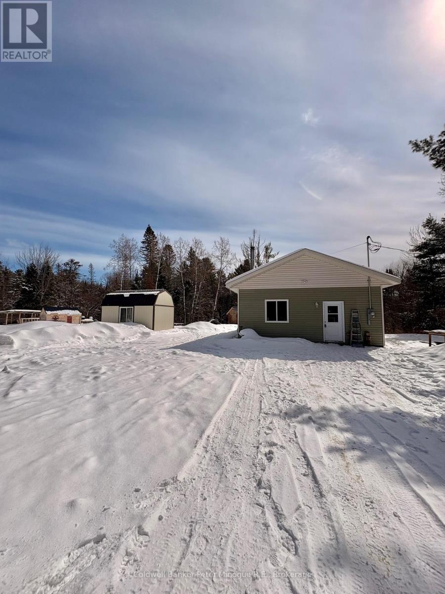 682 Donald Street, Papineau-Cameron, Ontario  P0H 1V0 - Photo 2 - X12934730