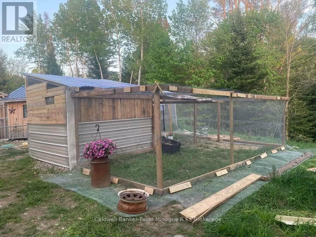 682 Donald Street, Papineau-Cameron, Ontario  P0H 1V0 - Photo 6 - X12934730