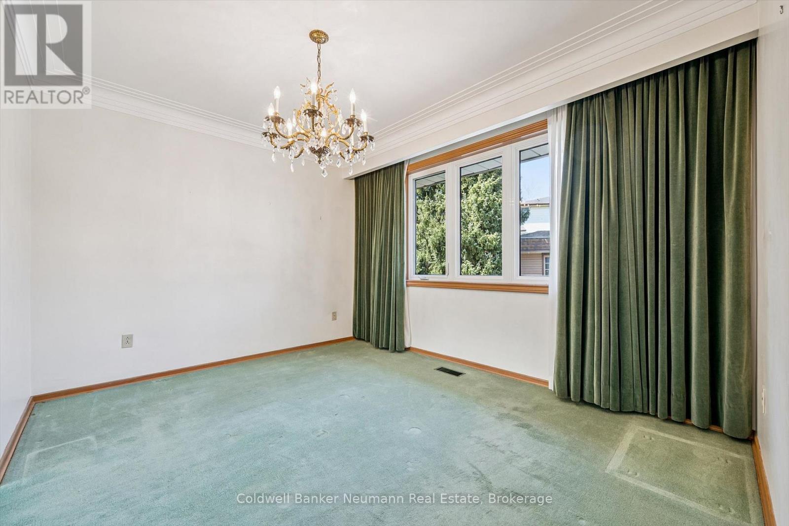 18 Carmine Place, Guelph, Ontario  N1E 3V1 - Photo 7 - X12934736