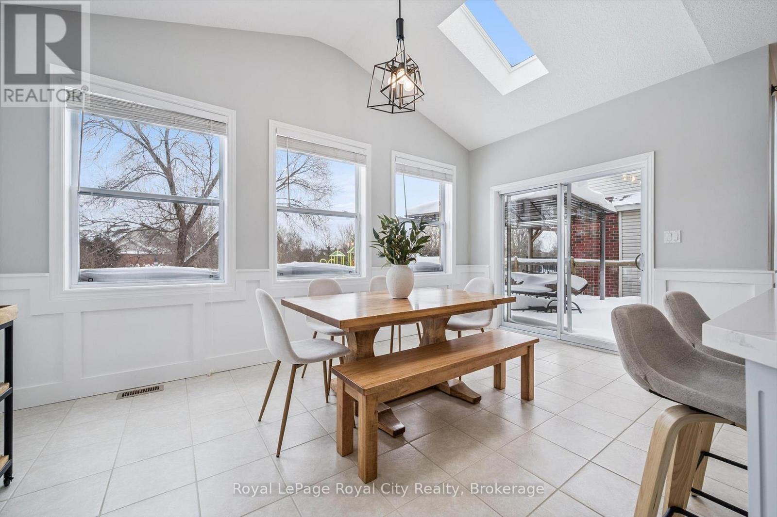 73 Amsterdam Crescent, Guelph, Ontario  N1L 1T4 - Photo 11 - X12934804