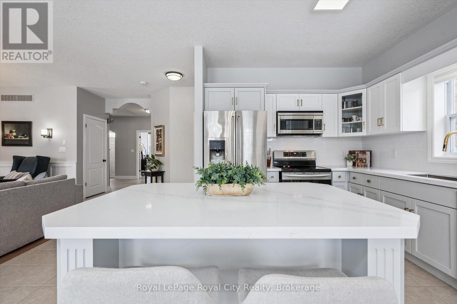 73 Amsterdam Crescent, Guelph, Ontario  N1L 1T4 - Photo 16 - X12934804