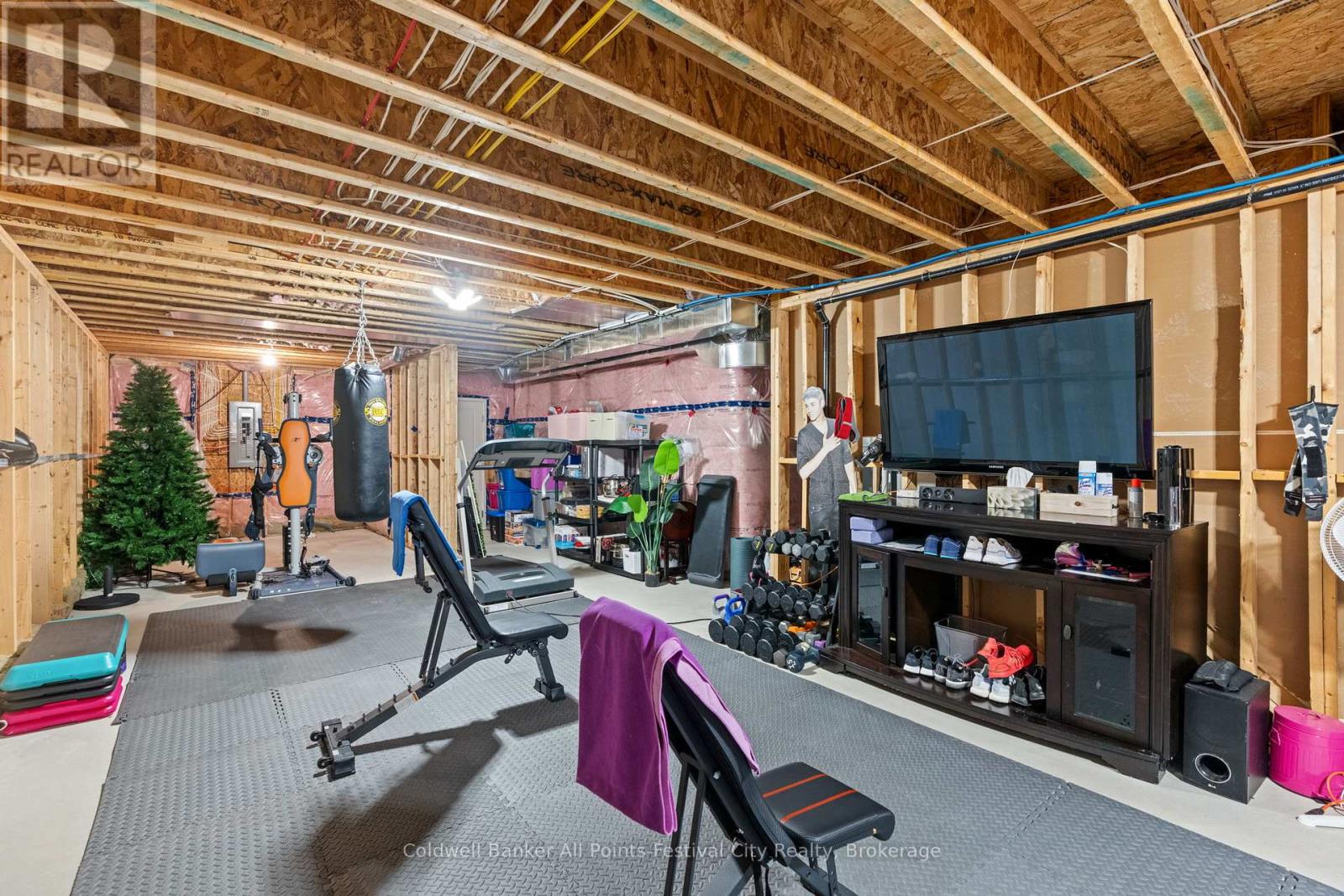 Unit #6 - 9861 Glendon Drive, Middlesex Centre, Ontario  N0L 1R0 - Photo 38 - X12934856