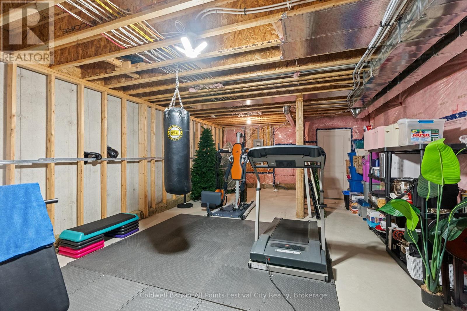 Unit #6 - 9861 Glendon Drive, Middlesex Centre, Ontario  N0L 1R0 - Photo 40 - X12934856