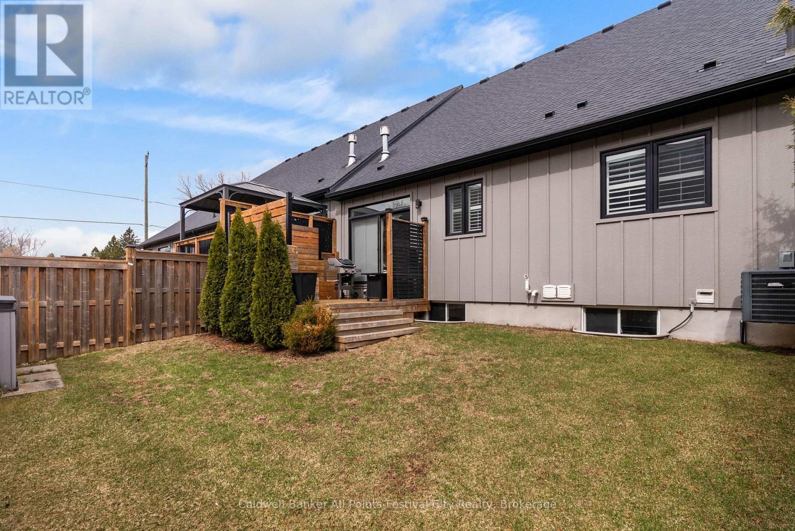 Unit #6 - 9861 Glendon Drive, Middlesex Centre, Ontario  N0L 1R0 - Photo 46 - X12934856