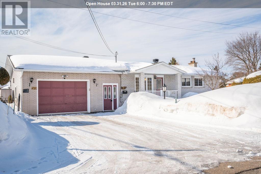 261 Kingsford Rd, Sault Ste. Marie, Ontario  P6C 2V9 - Photo 1 - SM260564