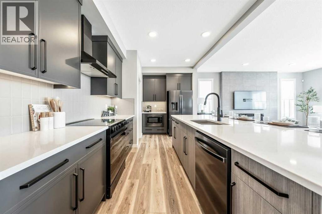 56 Osprey Hill Place SW, Calgary, Alberta  T3B 6R9 - Photo 3 - A2296754