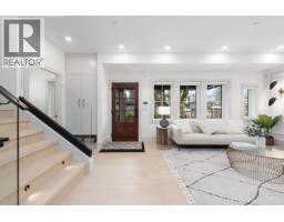 <div class="price">$1,749,000</div> 1 375 E 33rd Avenue, Vancouver<br><div style="margin-bottom:8px;"><small>Oakwyn Realty Ltd.</small></div><div class='bed_bath'>3 Bed | 4 Bath</div>