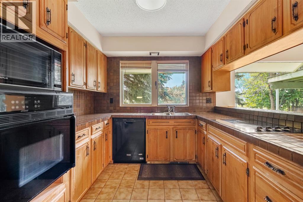 427 Willow Grove Crescent SE, Calgary, Alberta  T2J 1N5 - Photo 15 - A2291547