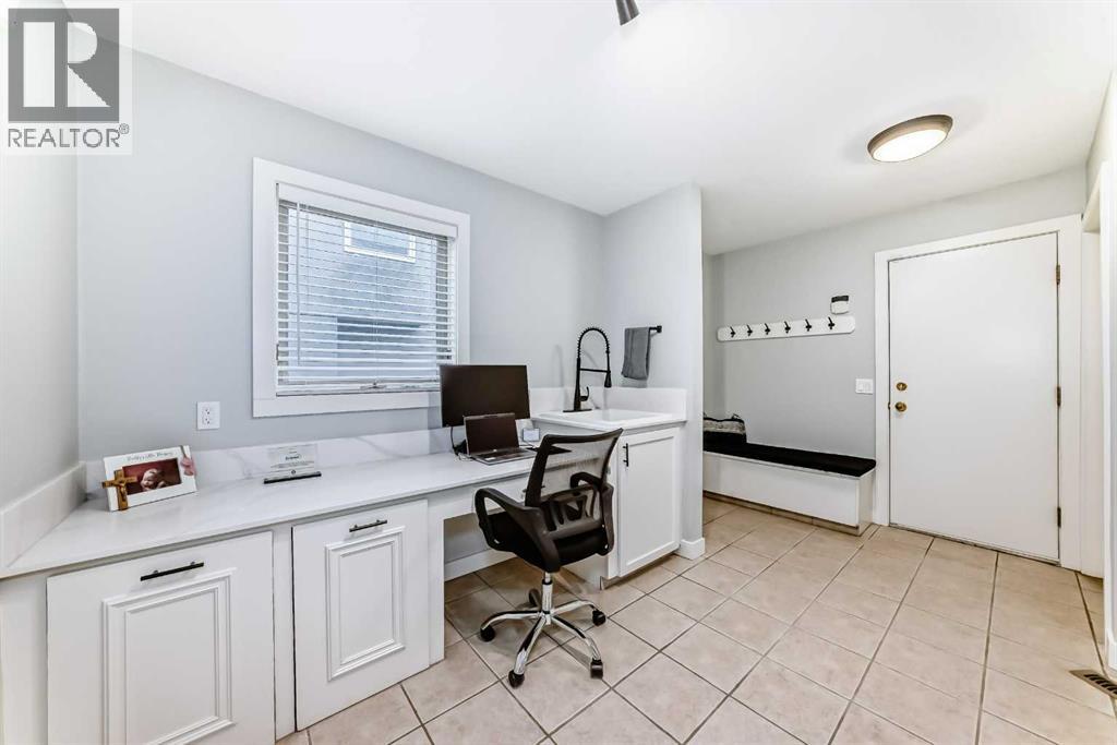 47 Canterbury Court Sw, Calgary, Alberta  T2W 6C2 - Photo 20 - A2294234