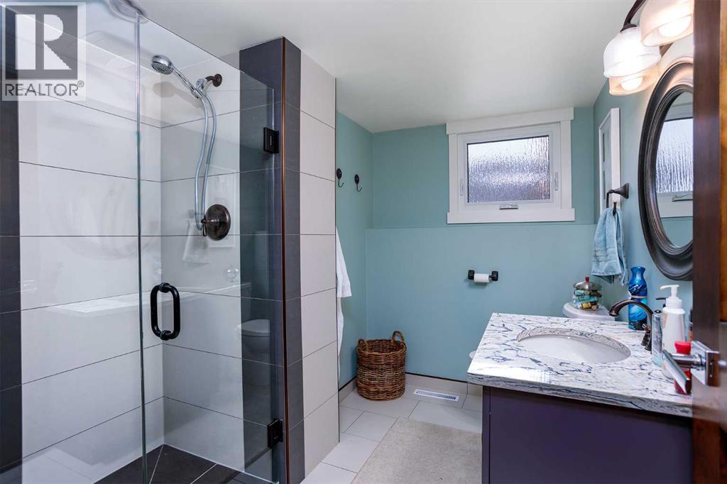 4505 66 Streetclose, Camrose, Alberta  T4V 2T1 - Photo 15 - A2294915