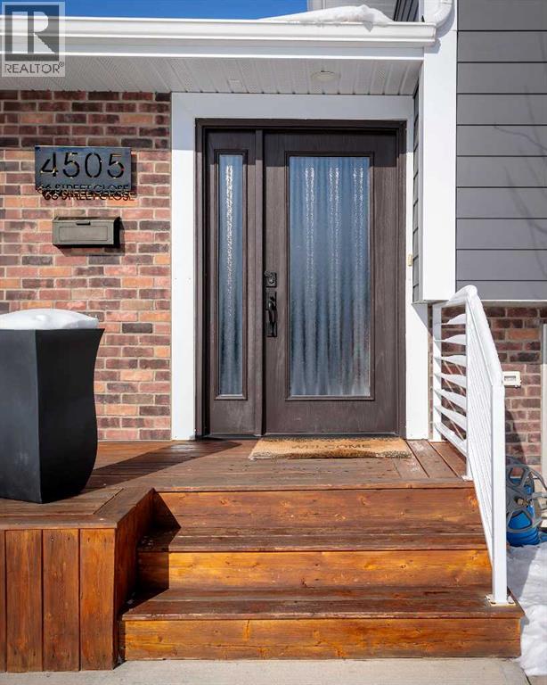 4505 66 Streetclose, Camrose, Alberta  T4V 2T1 - Photo 2 - A2294915