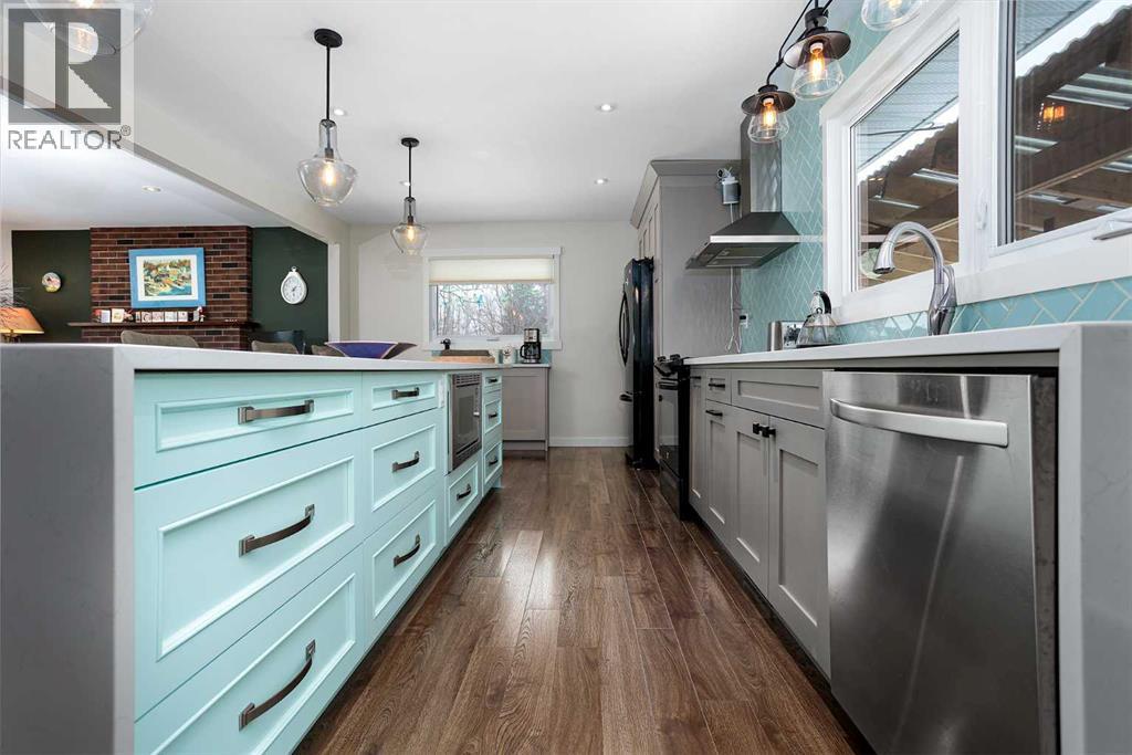 4505 66 Streetclose, Camrose, Alberta  T4V 2T1 - Photo 5 - A2294915