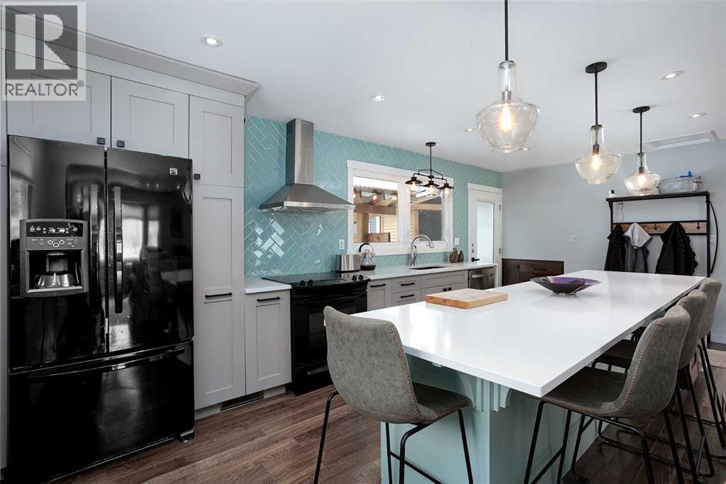 4505 66 Streetclose, Camrose, Alberta  T4V 2T1 - Photo 6 - A2294915