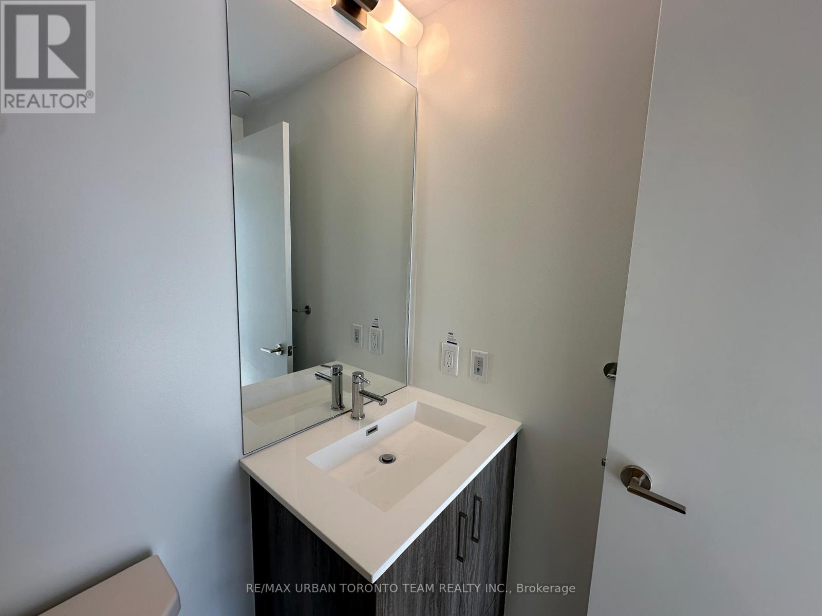 3608 - 180 Front Street E, Toronto, Ontario  M5A 0K9 - Photo 12 - C12934740