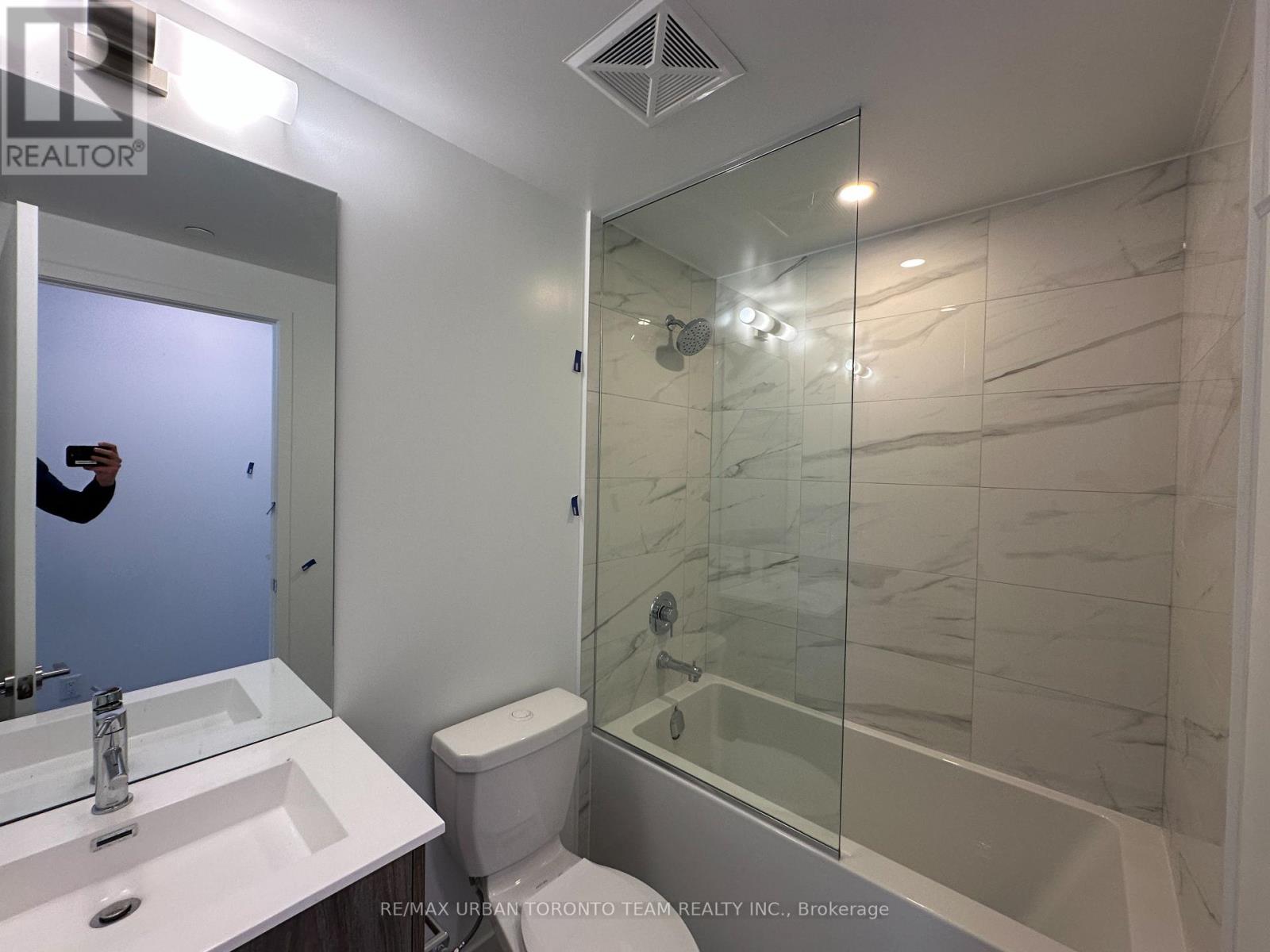 3608 - 180 Front Street E, Toronto, Ontario  M5A 0K9 - Photo 16 - C12934740