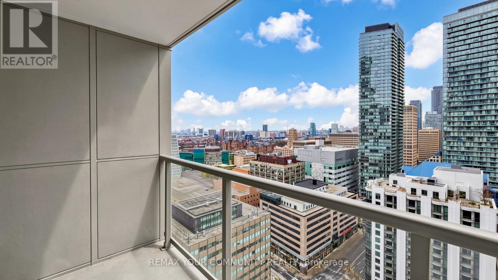 2701 - 763 BAY STREET, Toronto, Ontario