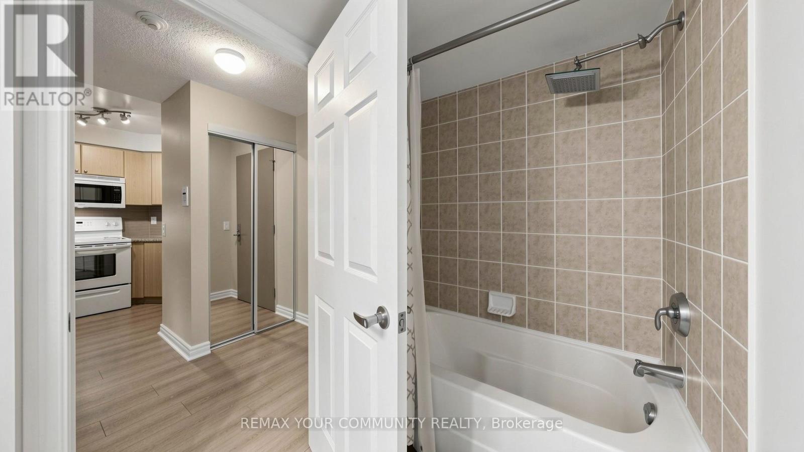 2701 - 763 Bay Street, Toronto, Ontario  M5G 2R3 - Photo 21 - C12934778