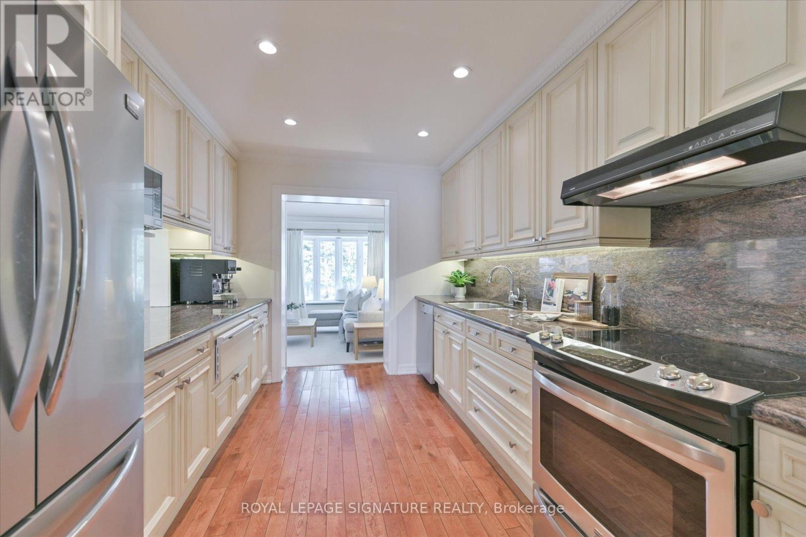 185 Sloane Avenue, Toronto, Ontario  M4A 2C5 - Photo 19 - C12934862