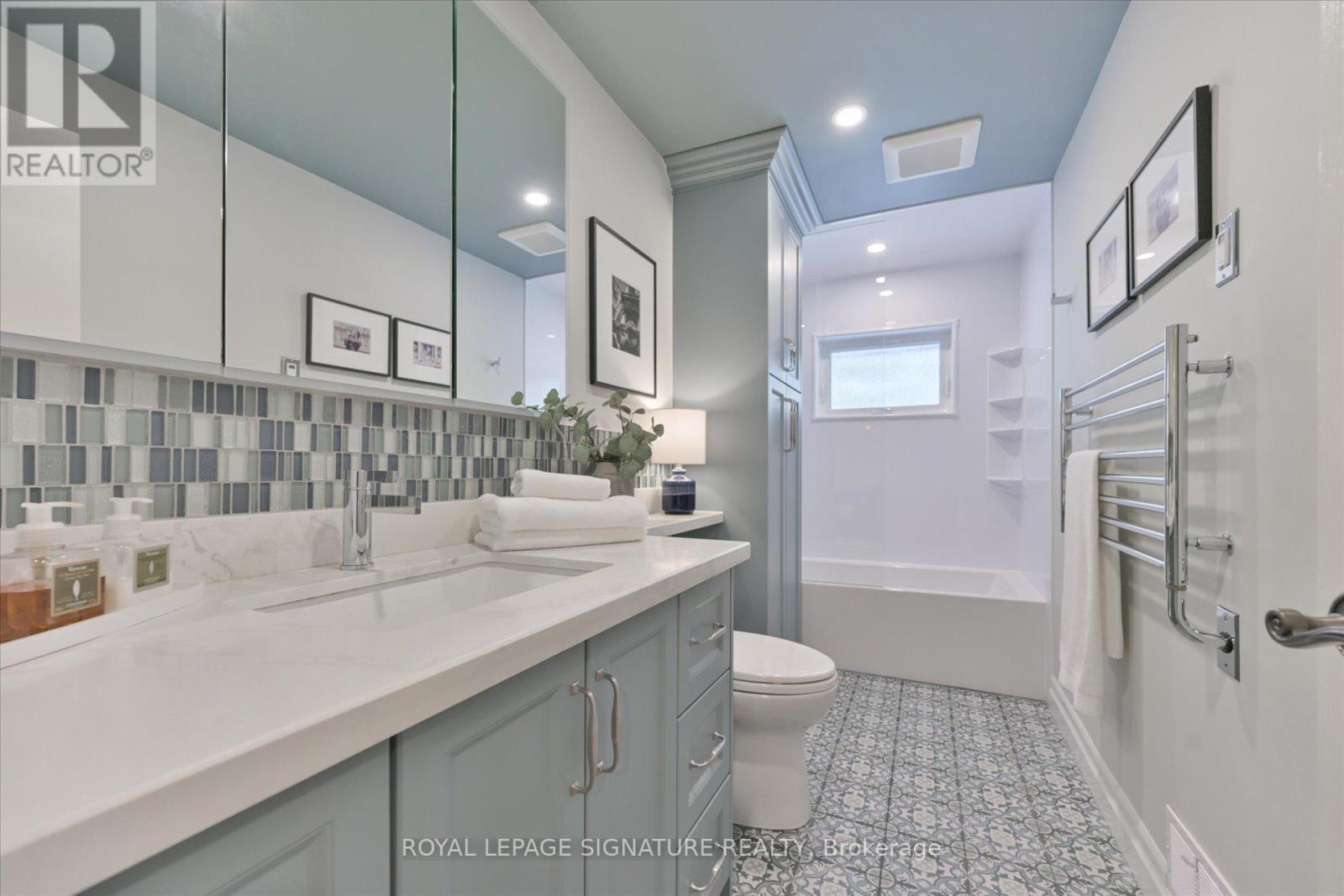 185 Sloane Avenue, Toronto, Ontario  M4A 2C5 - Photo 23 - C12934862