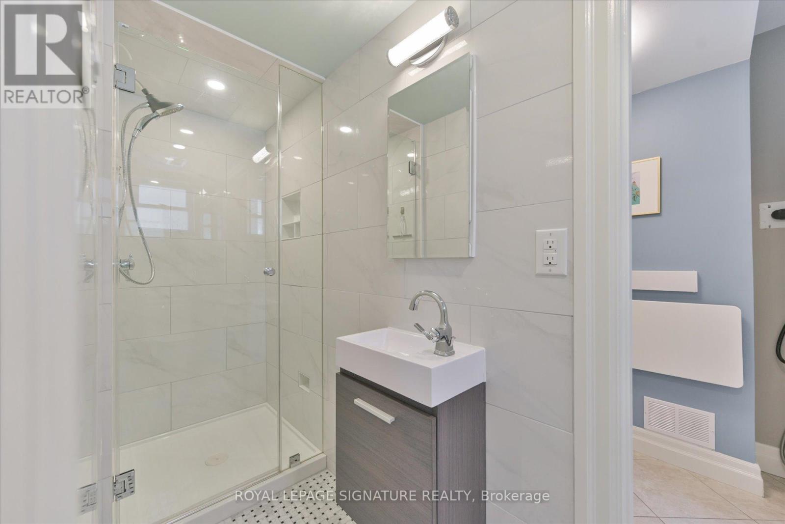 185 Sloane Avenue, Toronto, Ontario  M4A 2C5 - Photo 27 - C12934862