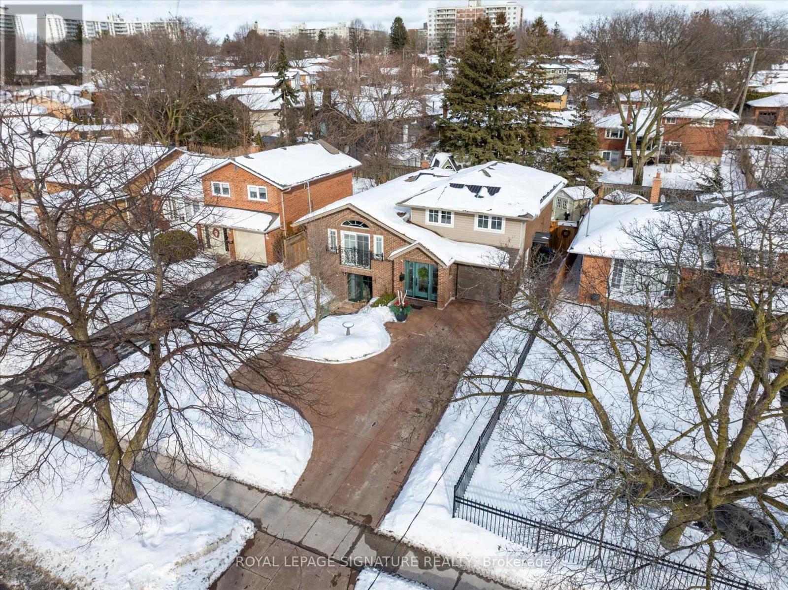 185 Sloane Avenue, Toronto, Ontario  M4A 2C5 - Photo 3 - C12934862