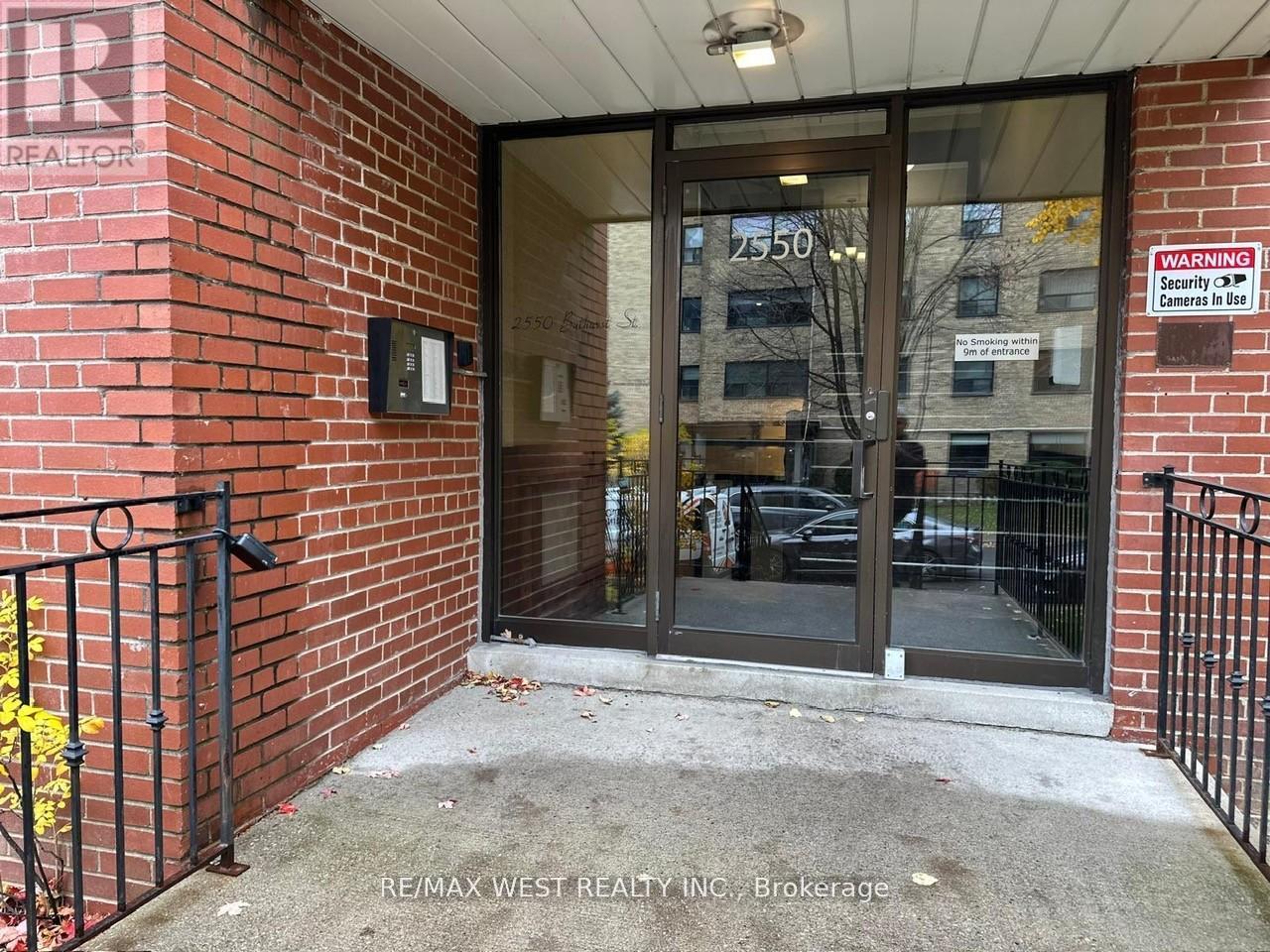 205 - 2550 Bathurst Street, Toronto, Ontario M6B 2Z2 - Photo 2 - C12934882