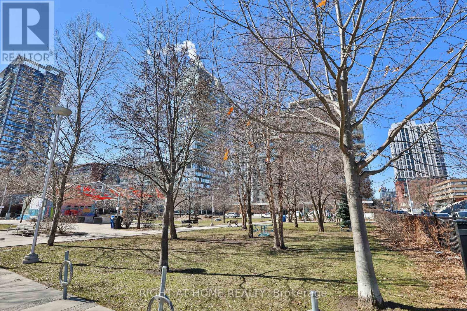 208 - 260 Sackville Street, Toronto, Ontario M5A 0B3 - Photo 2 - C12934922