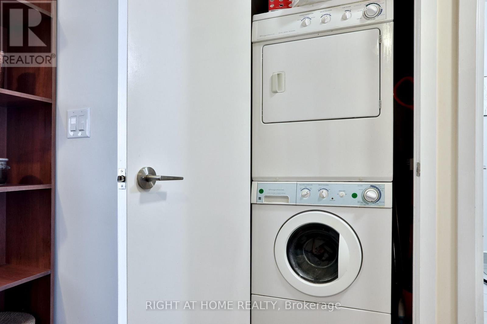 208 - 260 Sackville Street, Toronto, Ontario M5A 0B3 - Photo 27 - C12934922