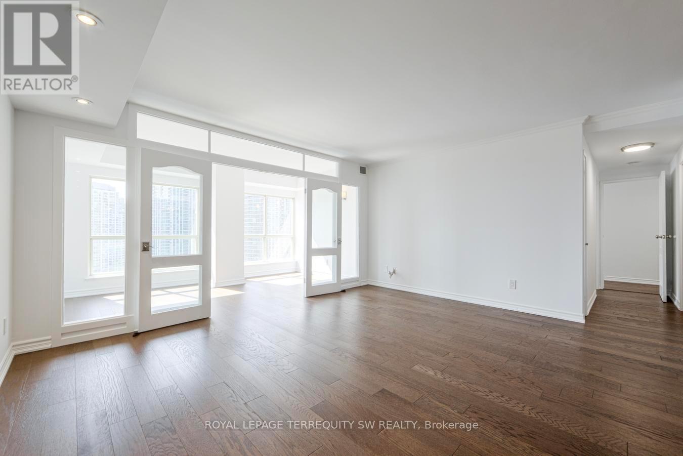 2102 - 25 The Esplanade, Toronto, Ontario  M5E 1W5 - Photo 15 - C12934930