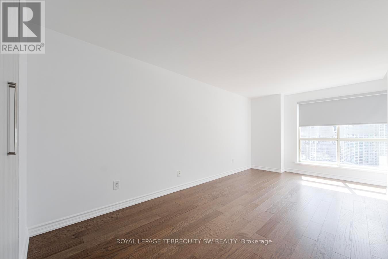 2102 - 25 The Esplanade, Toronto, Ontario  M5E 1W5 - Photo 22 - C12934930